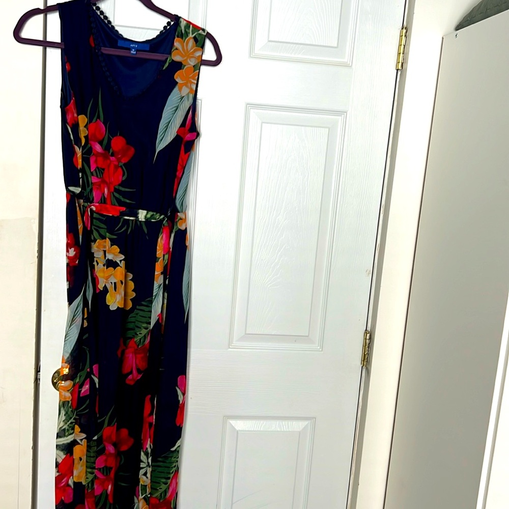 Women’s high-low floral dress